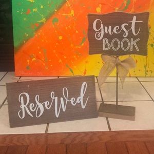 Rustic wedding decor